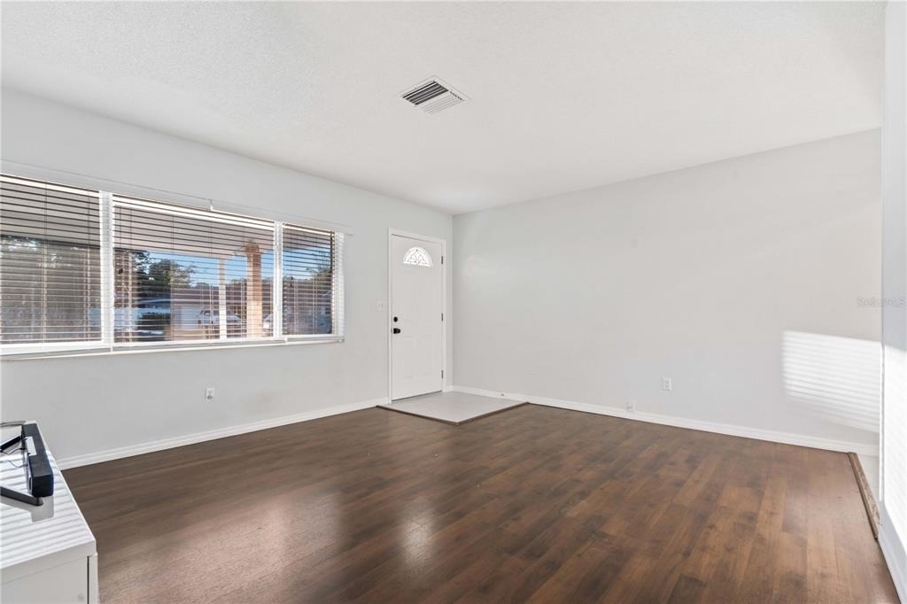 353 Shirley Avenue - Photo 5
