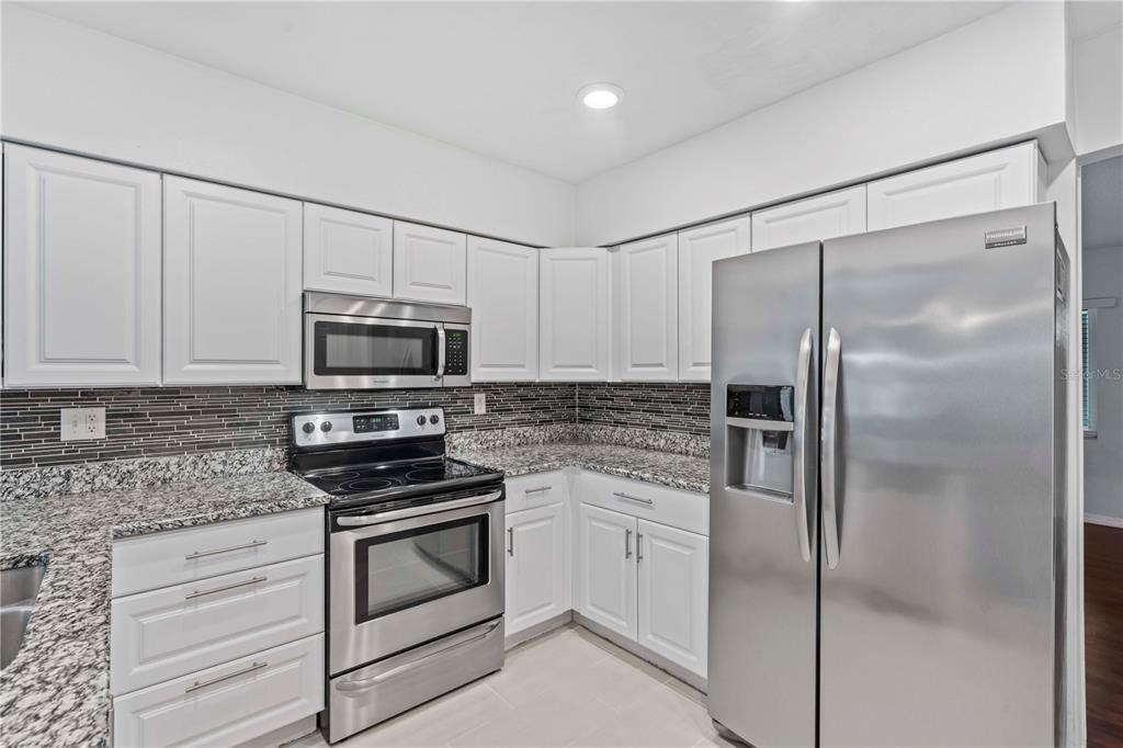 353 Shirley Avenue - Photo 10