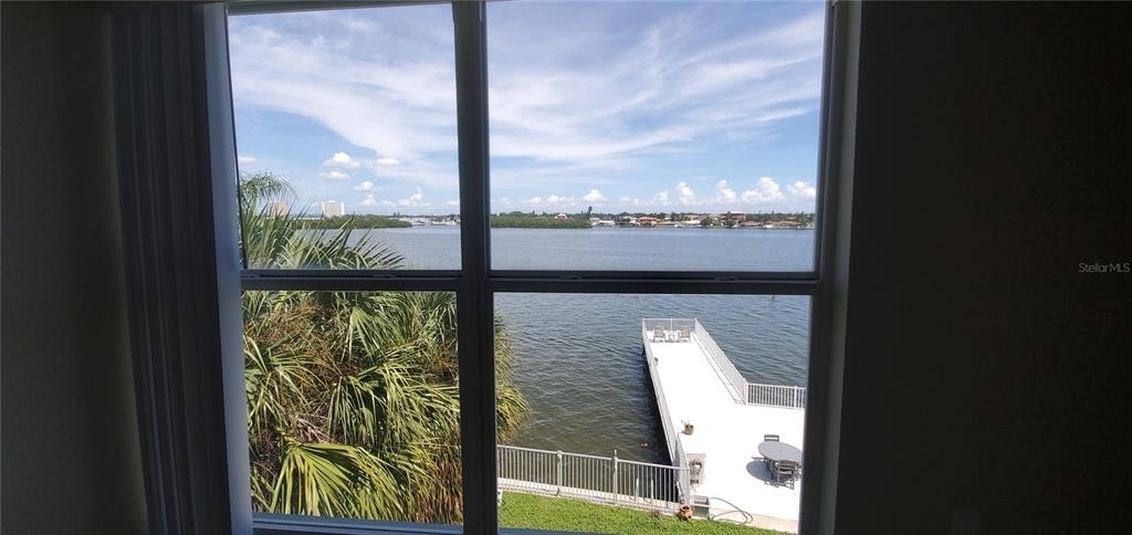 1859 Shore Drive S - Photo 10