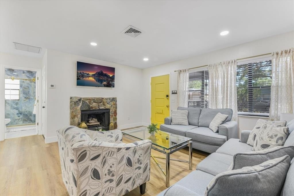 1003 Engman Street - Photo 5