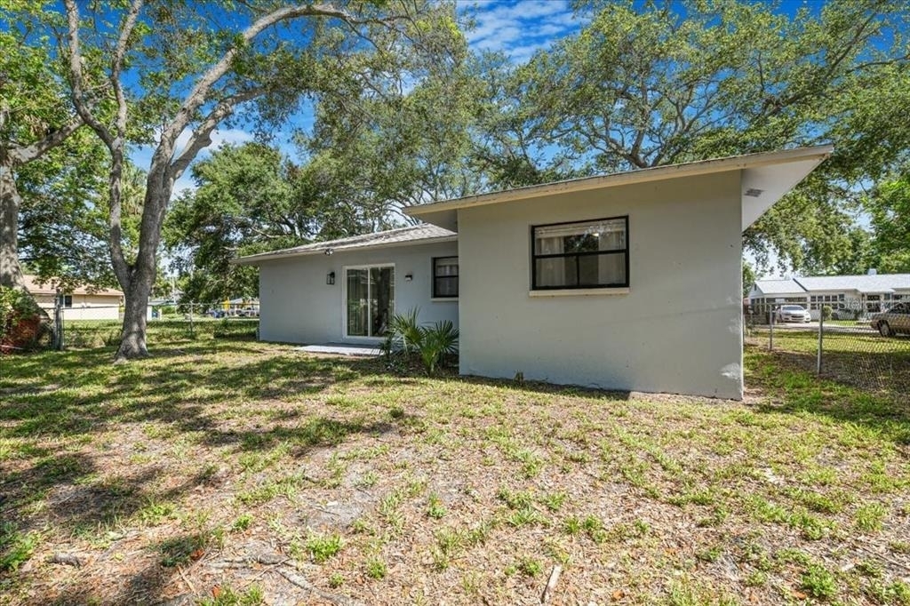 1003 Engman Street - Photo 33