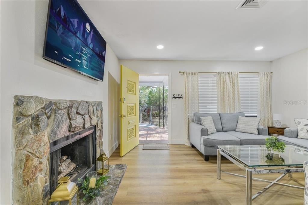 1003 Engman Street - Photo 2