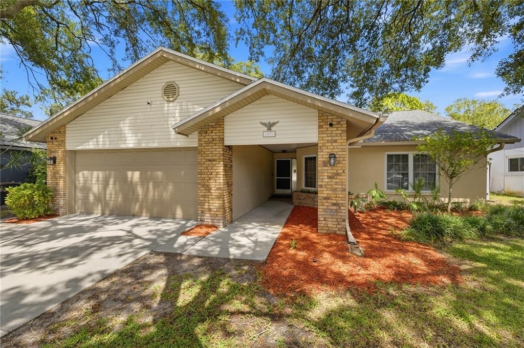 1570 Club Drive - Photo 1