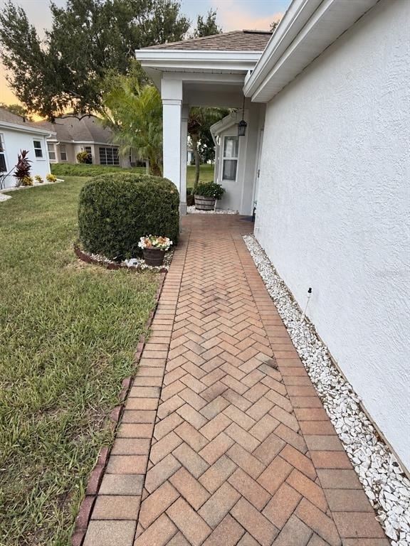 645 Mcdaniel Street - Photo 2