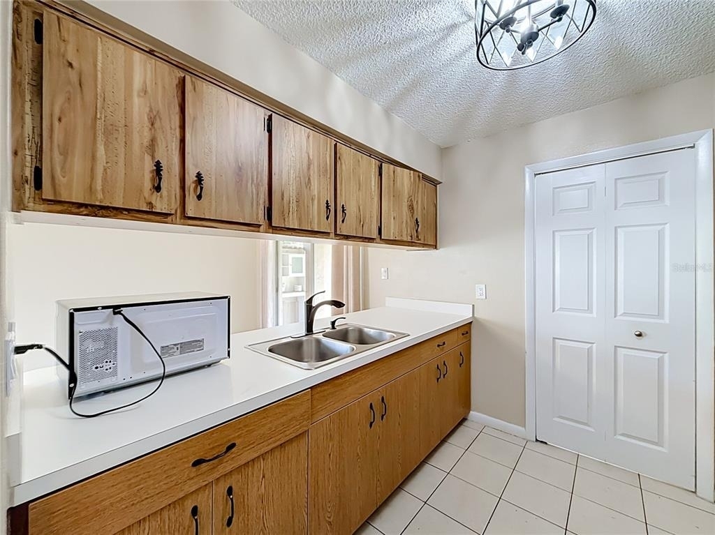 4050 Se 20th Court - Photo 12