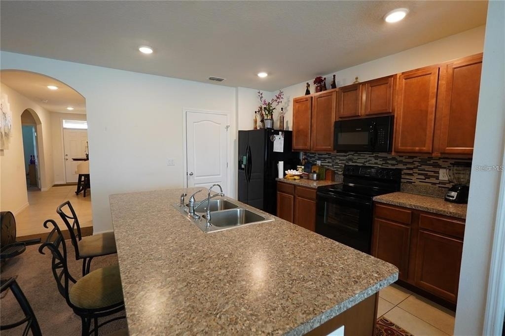 4214 Roberta Drive - Photo 2