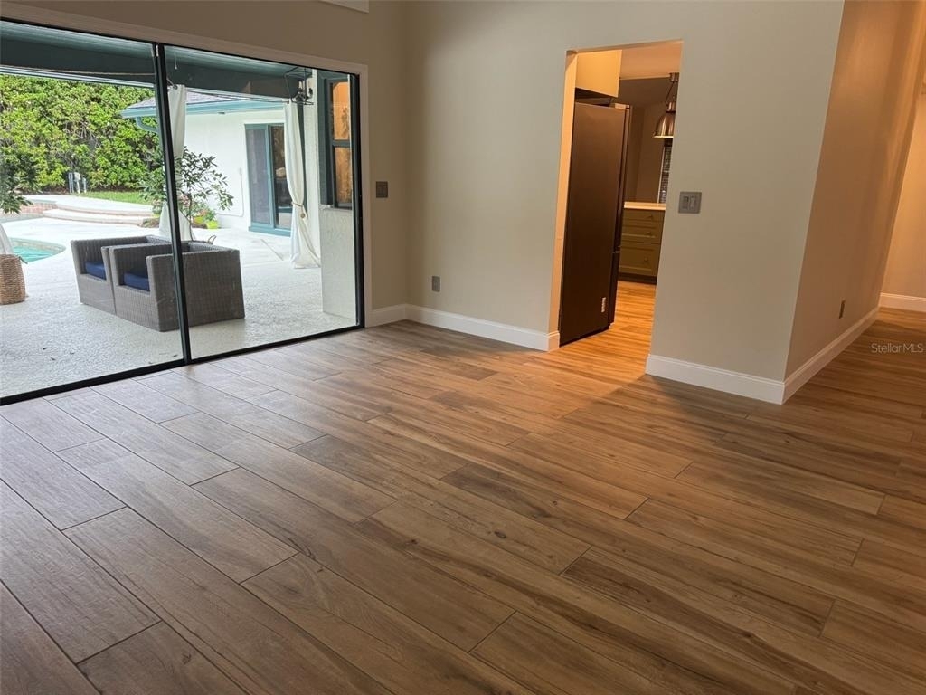 9115 Bay Side Court - Photo 16