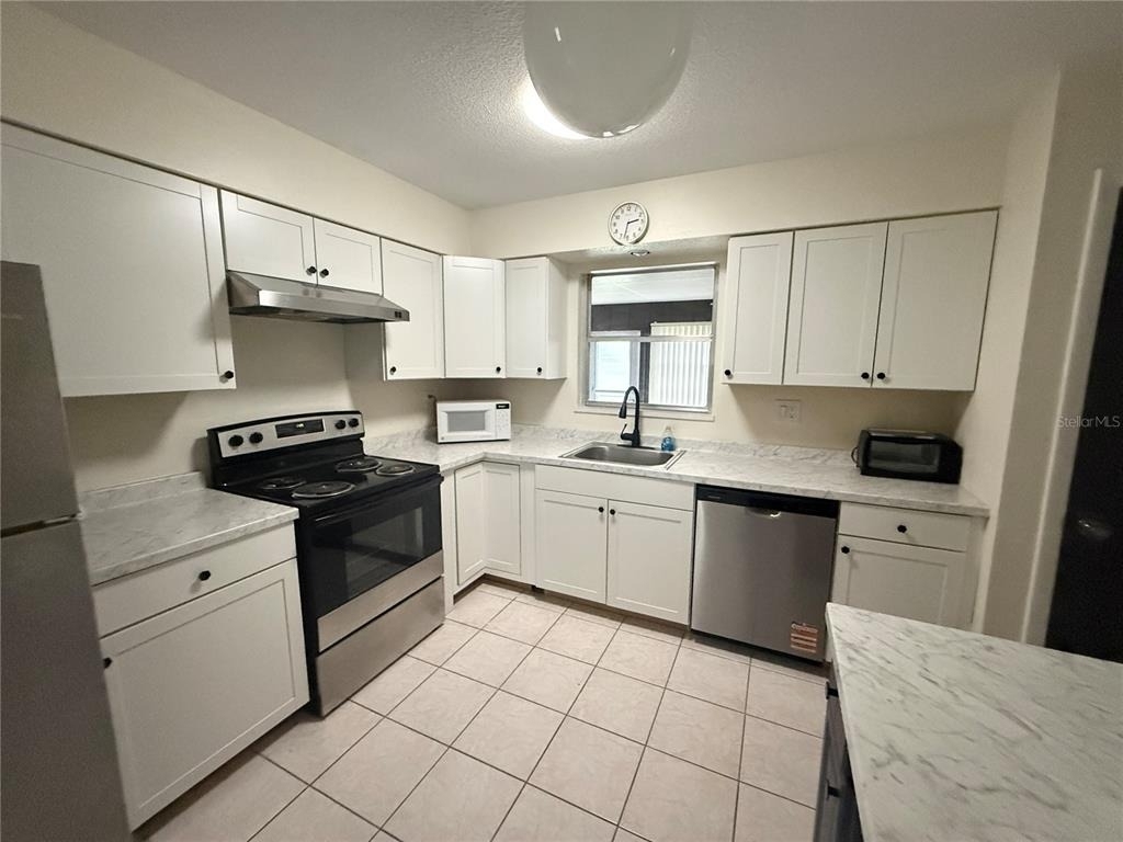 605 Ravenna Street - Photo 4