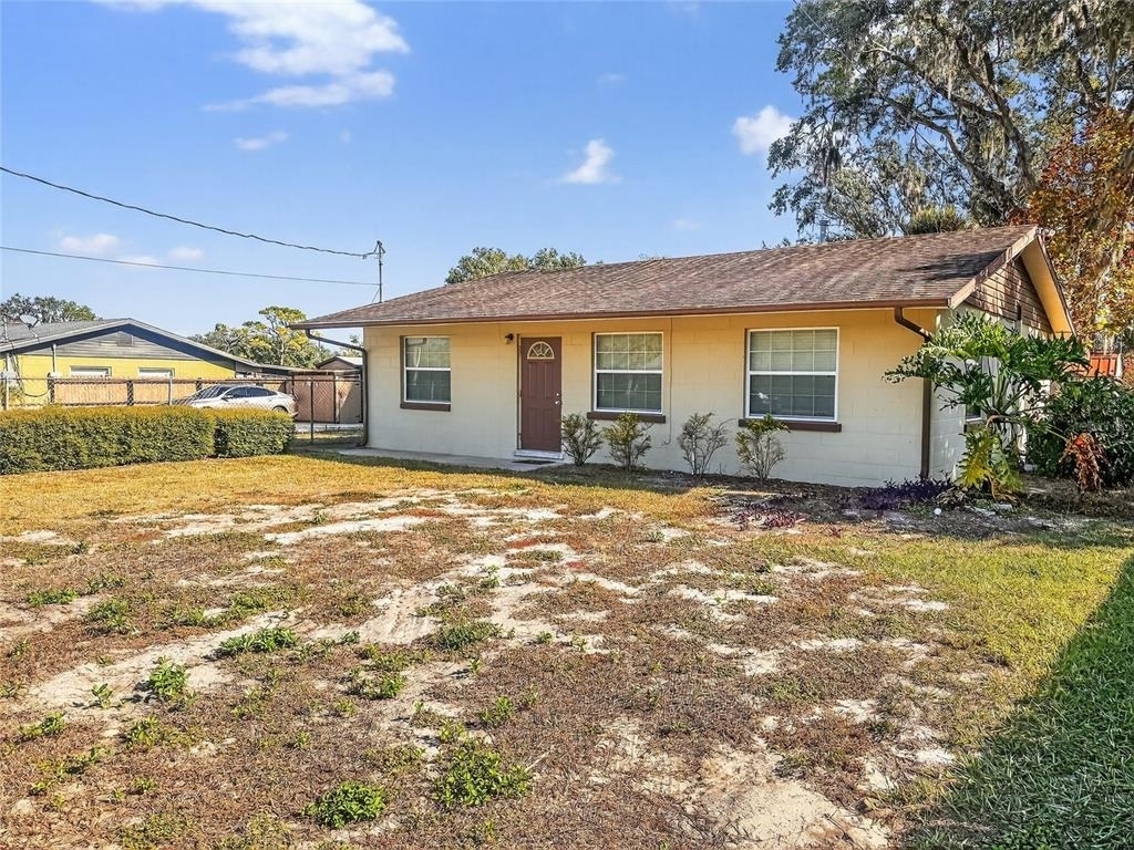 510 N Barrow Avenue - Photo 1
