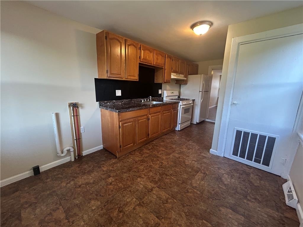397 W Saint Joseph Street - Photo 3