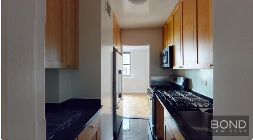 East 79th  Street - Photo 2