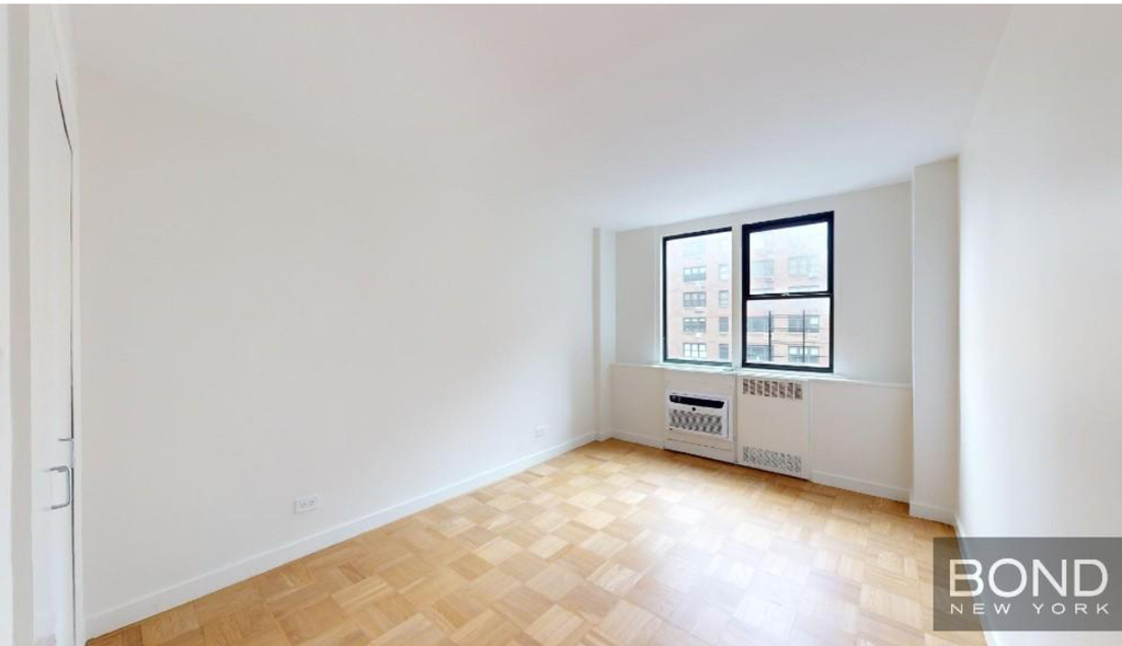East 79th  Street - Photo 3