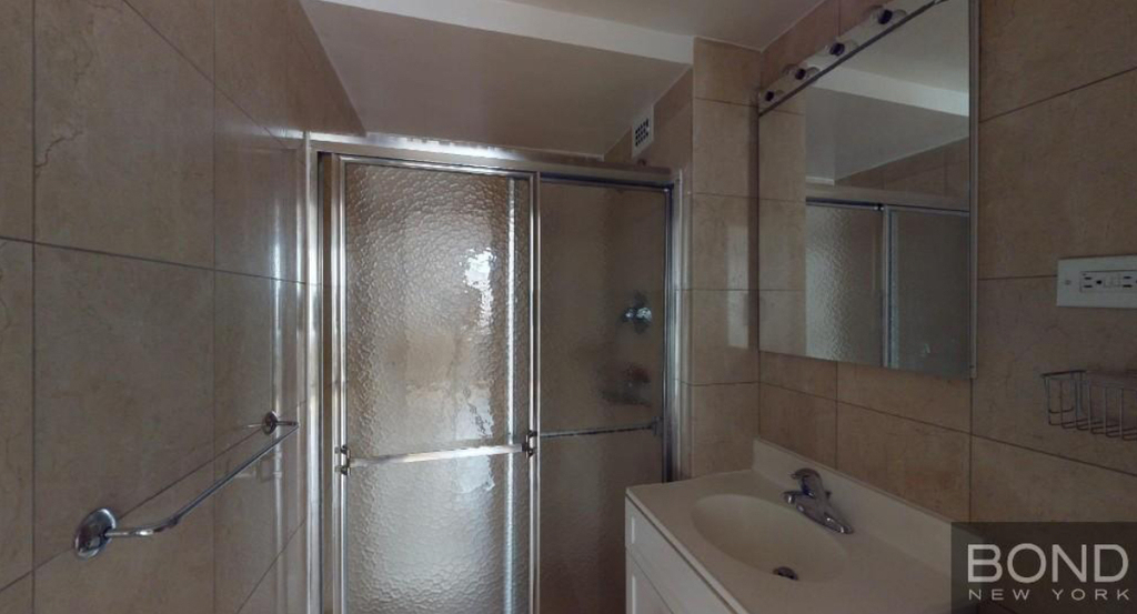 East 79th  Street - Photo 4