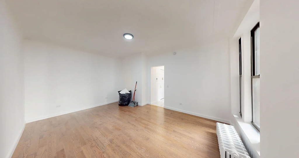 West 96th street  - Photo 4
