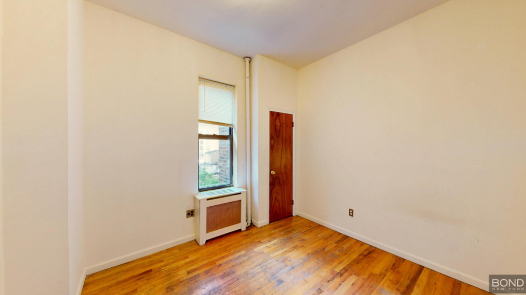 West 92nd Street - Photo 6