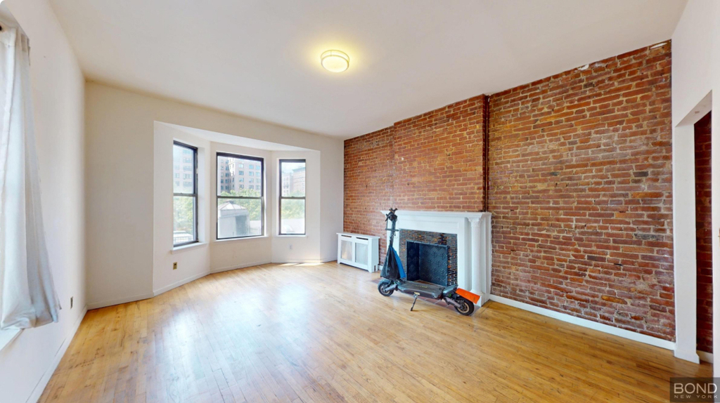 West 92nd Street - Photo 3