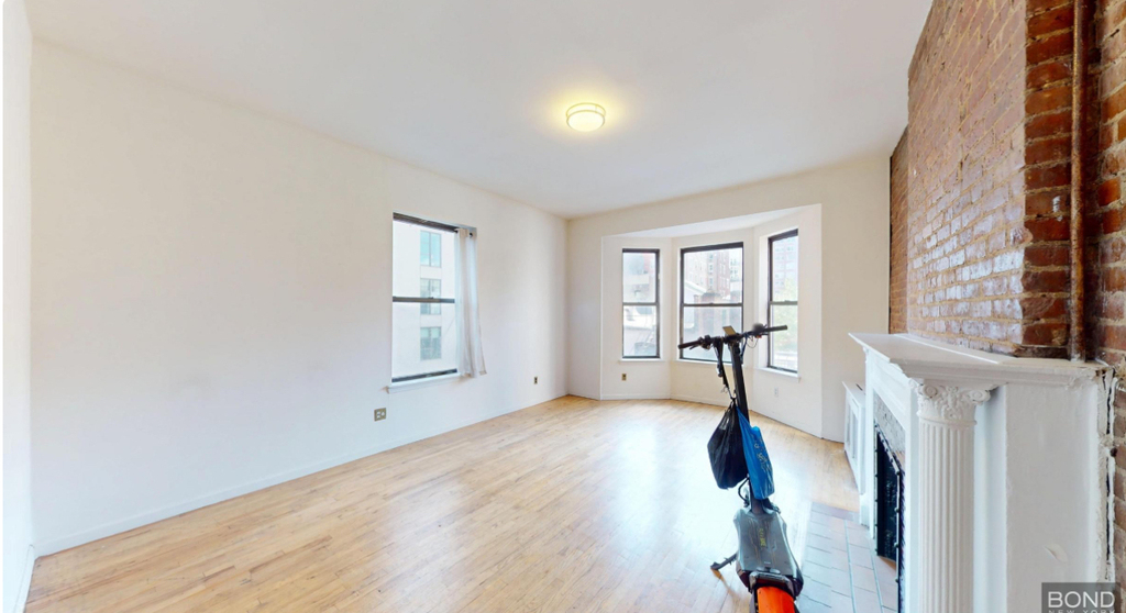 West 92nd Street - Photo 2