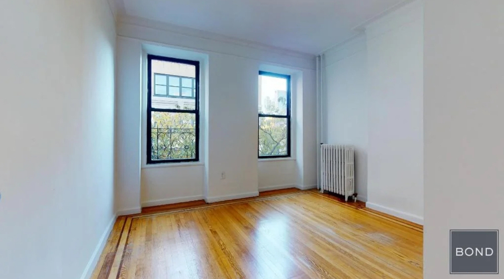 West 51st Street - Photo 0
