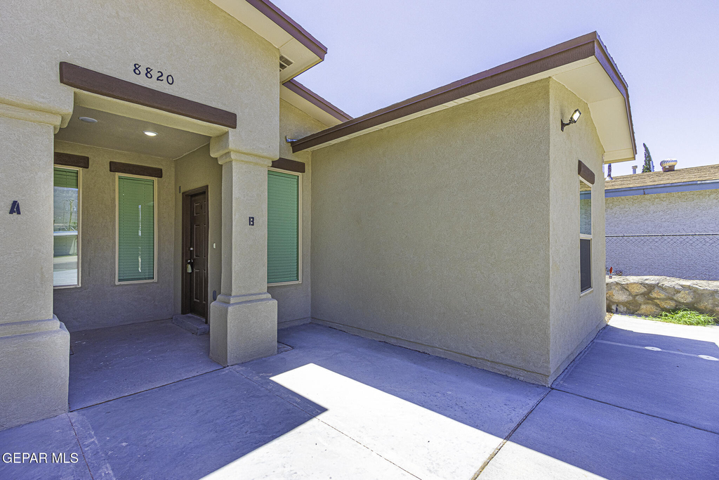 8820 Norton Street - Photo 18