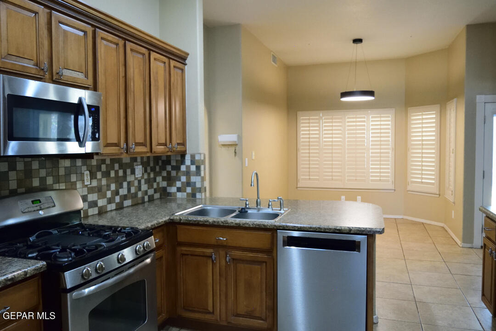 1328 Doc Holiday Place - Photo 10