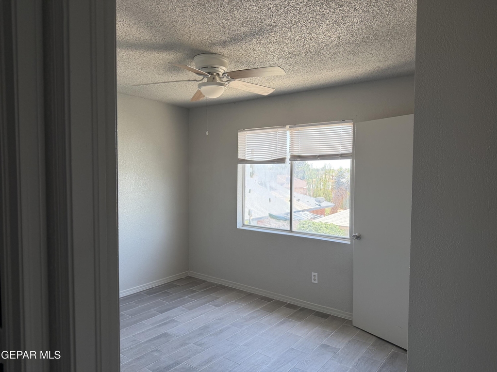1525 Pullman Drive - Photo 9
