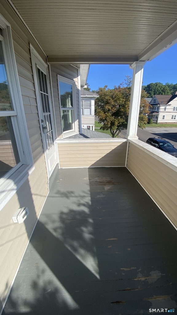 327 Riverside Avenue - Photo 4