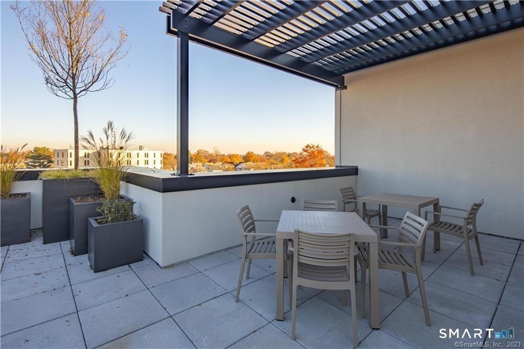 1675 Post Road - Photo 8