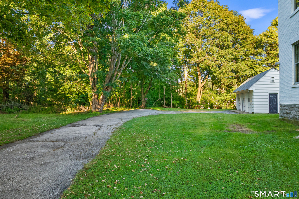 161 Broadway - Photo 1