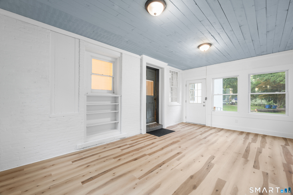 161 Broadway - Photo 18