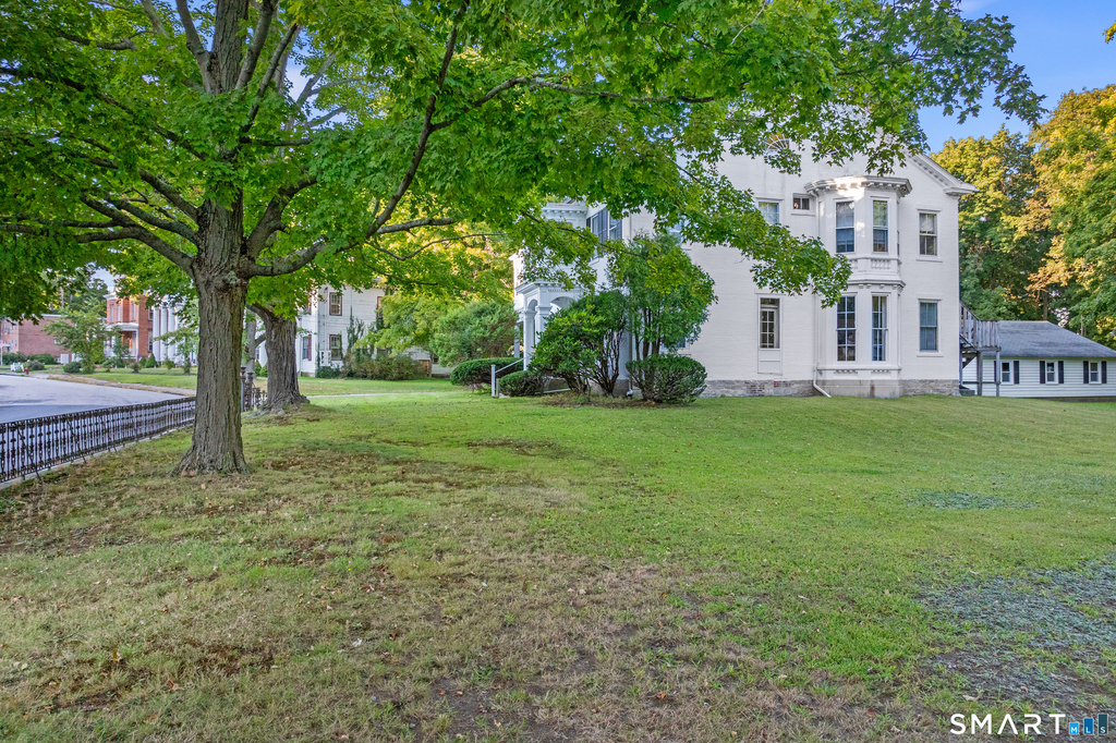 161 Broadway - Photo 25