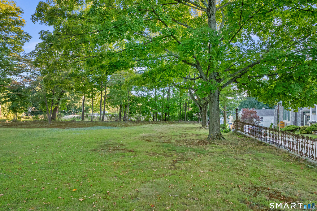 161 Broadway - Photo 24