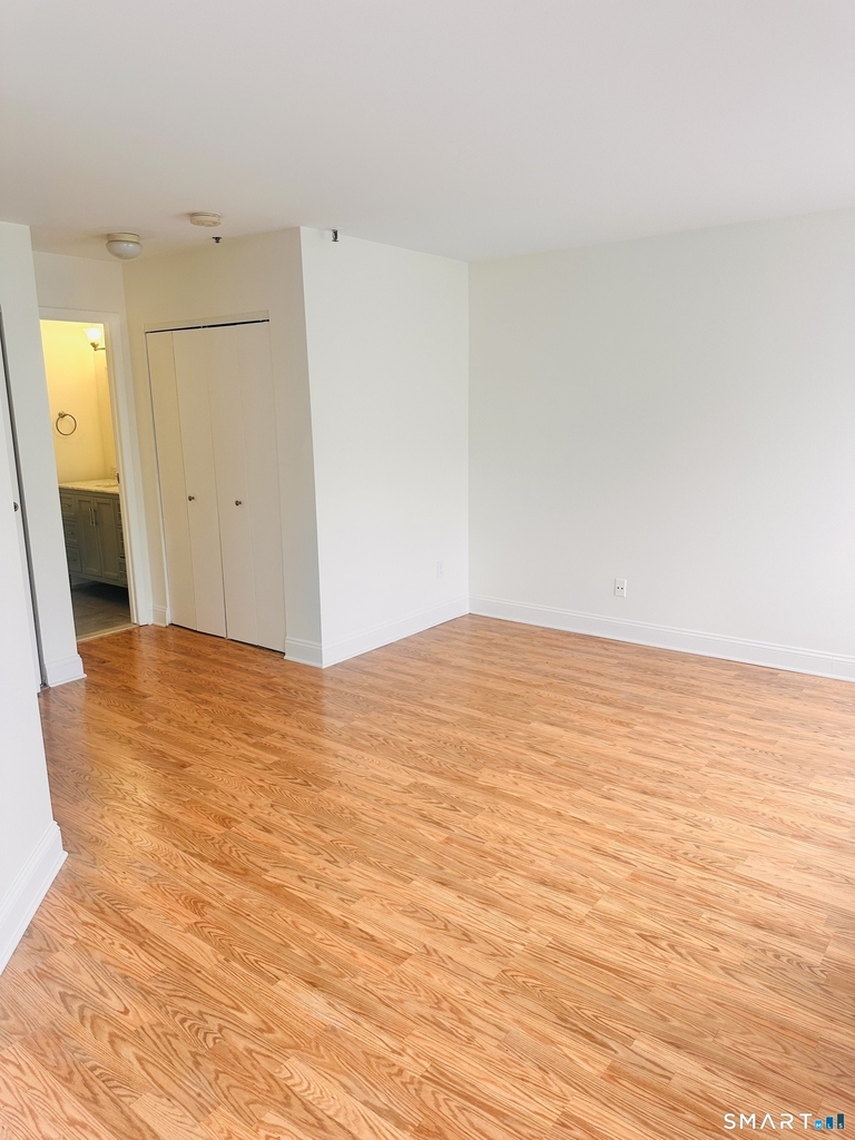 104 North Street - Photo 4