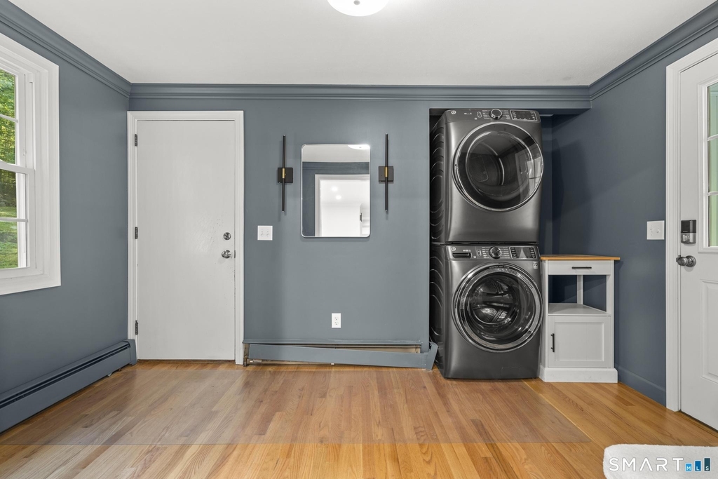 370 Woodland Street - Photo 15