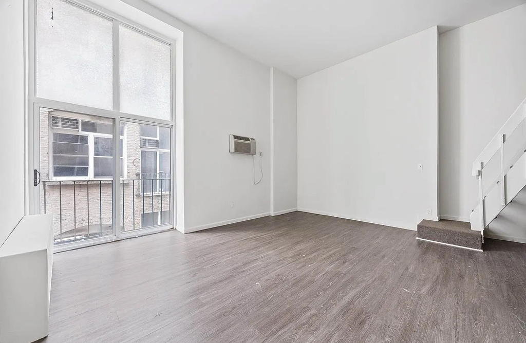 88 Fulton Street - Photo 1