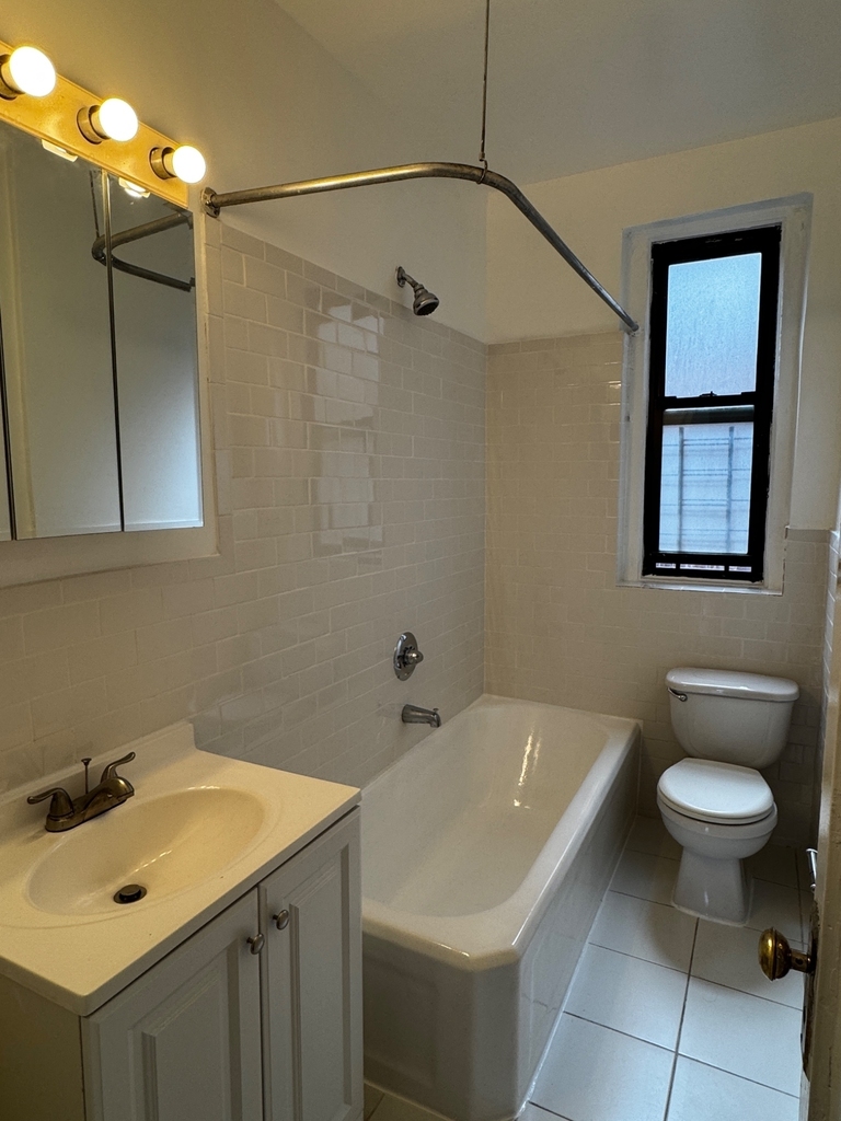 4960 Broadway - Photo 5