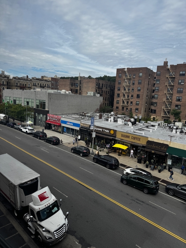 4960 Broadway - Photo 6