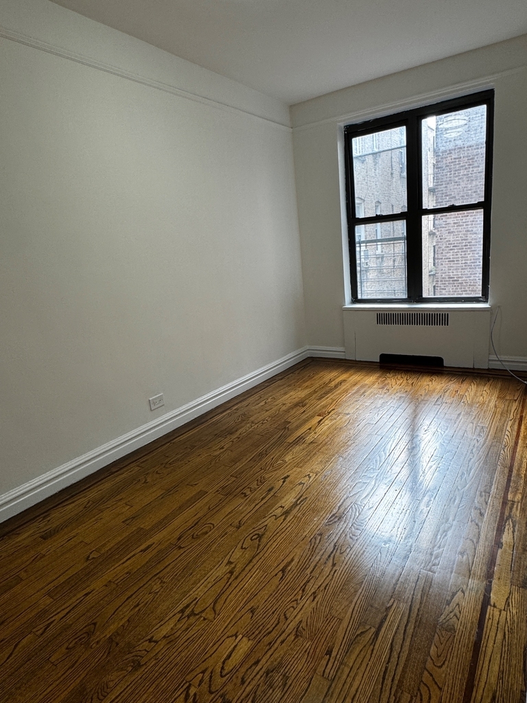 4960 Broadway - Photo 3
