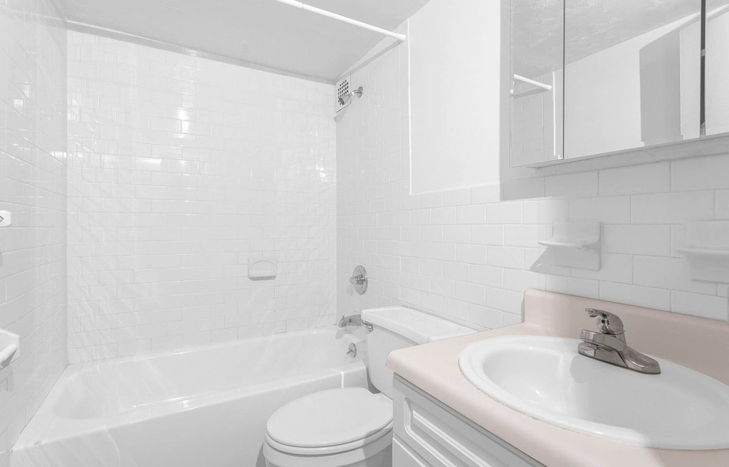 88 Fulton Street - Photo 3