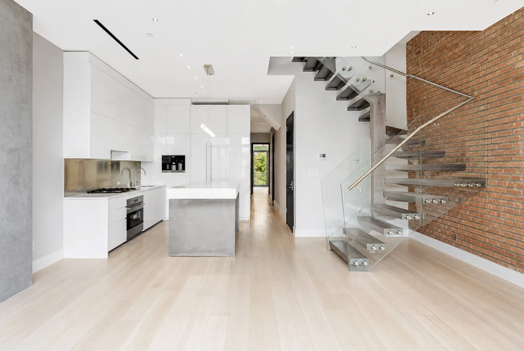 317 Bowery - Photo 2