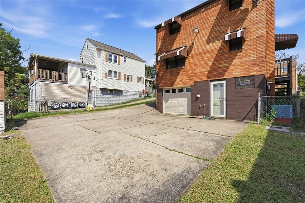 2338 Parklyn St - Photo 28