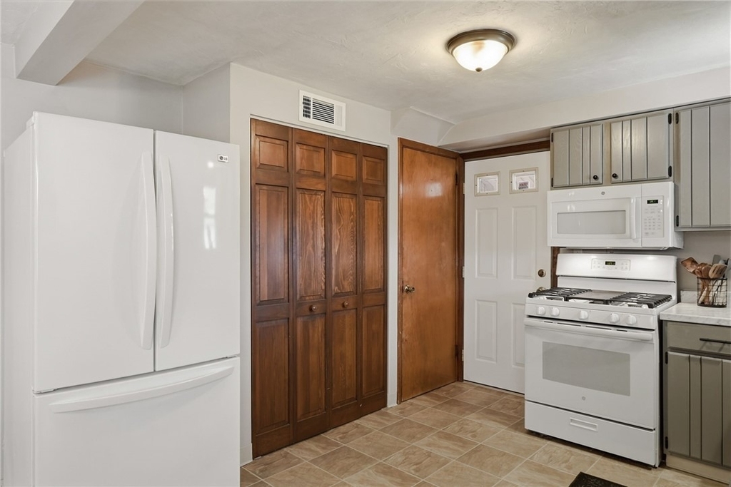 2338 Parklyn St - Photo 16