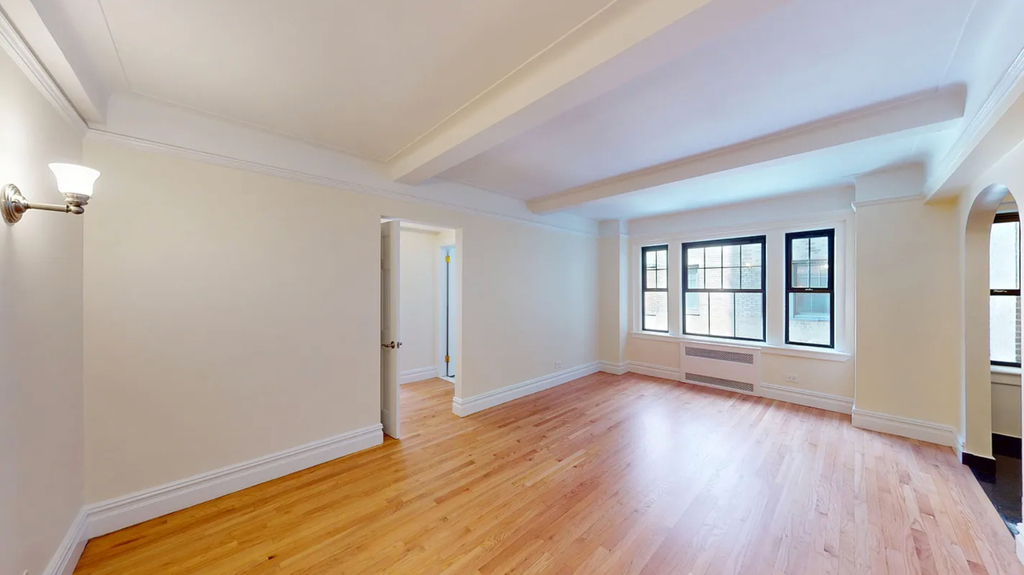 95 Christopher Street - Photo 1