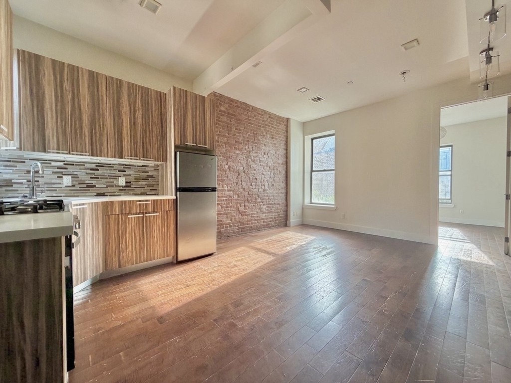 316 Patchen Avenue - Photo 0