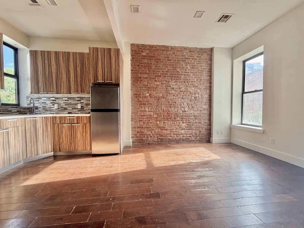 316 Patchen Avenue - Photo 1