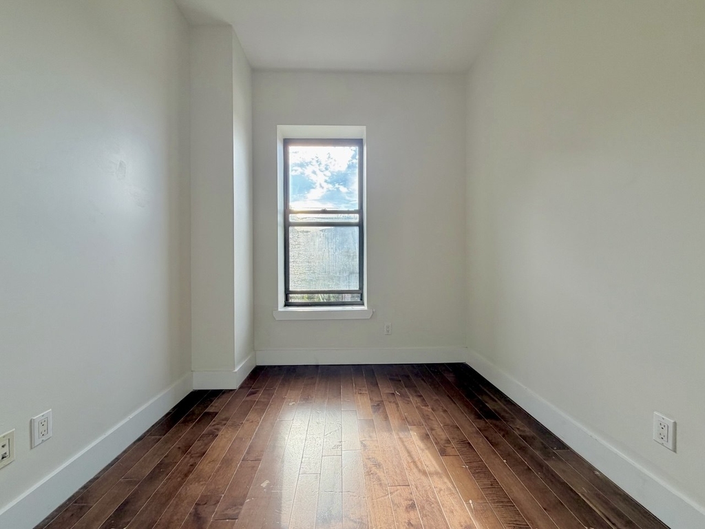 316 Patchen Avenue - Photo 3