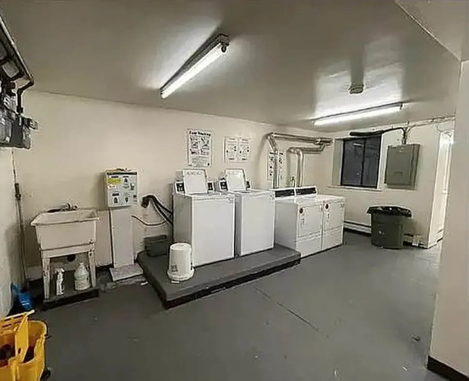 450 West 47th Street - Photo 2