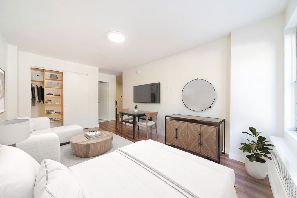 236 East 36th Street - Photo 2