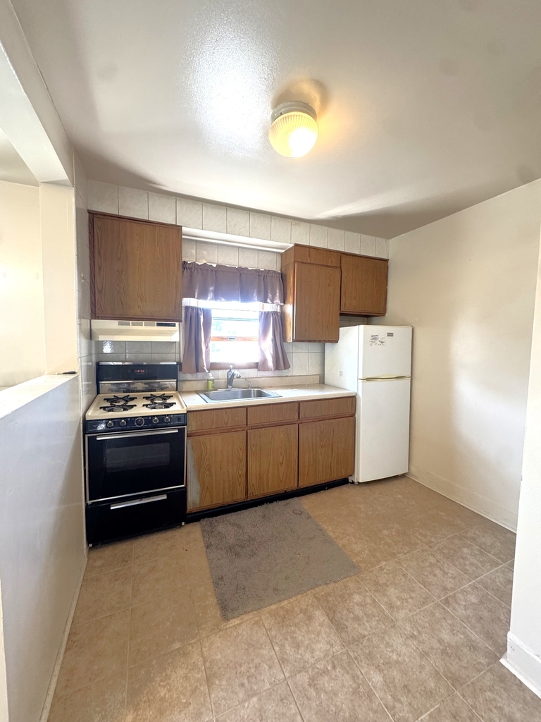 157-33 12th Avenue - Photo 0