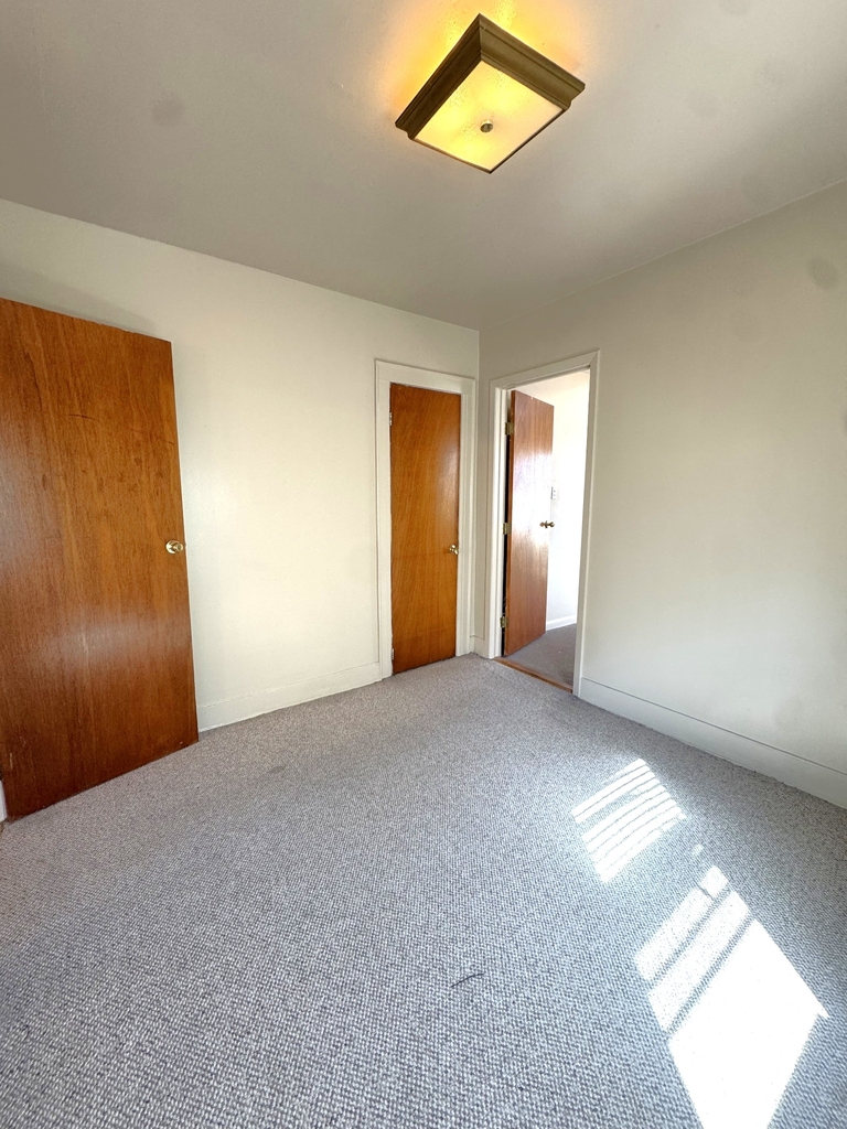 157-33 12th Avenue - Photo 8