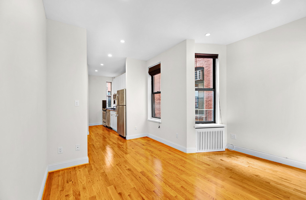 West 45th Street (8TH & 9TH AVE) - Photo 1